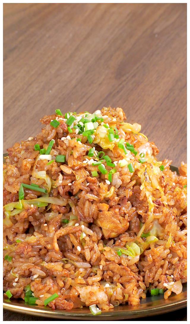 圆白菜酱油炒饭
