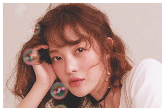 韩国女神黄宝拉,长相清纯又可爱,都已经出道十九年了?