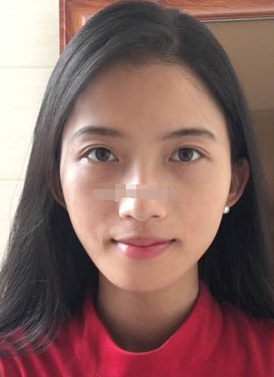 圆脸耳朵反骨法令纹不对称做事有主见能经商创业发展大