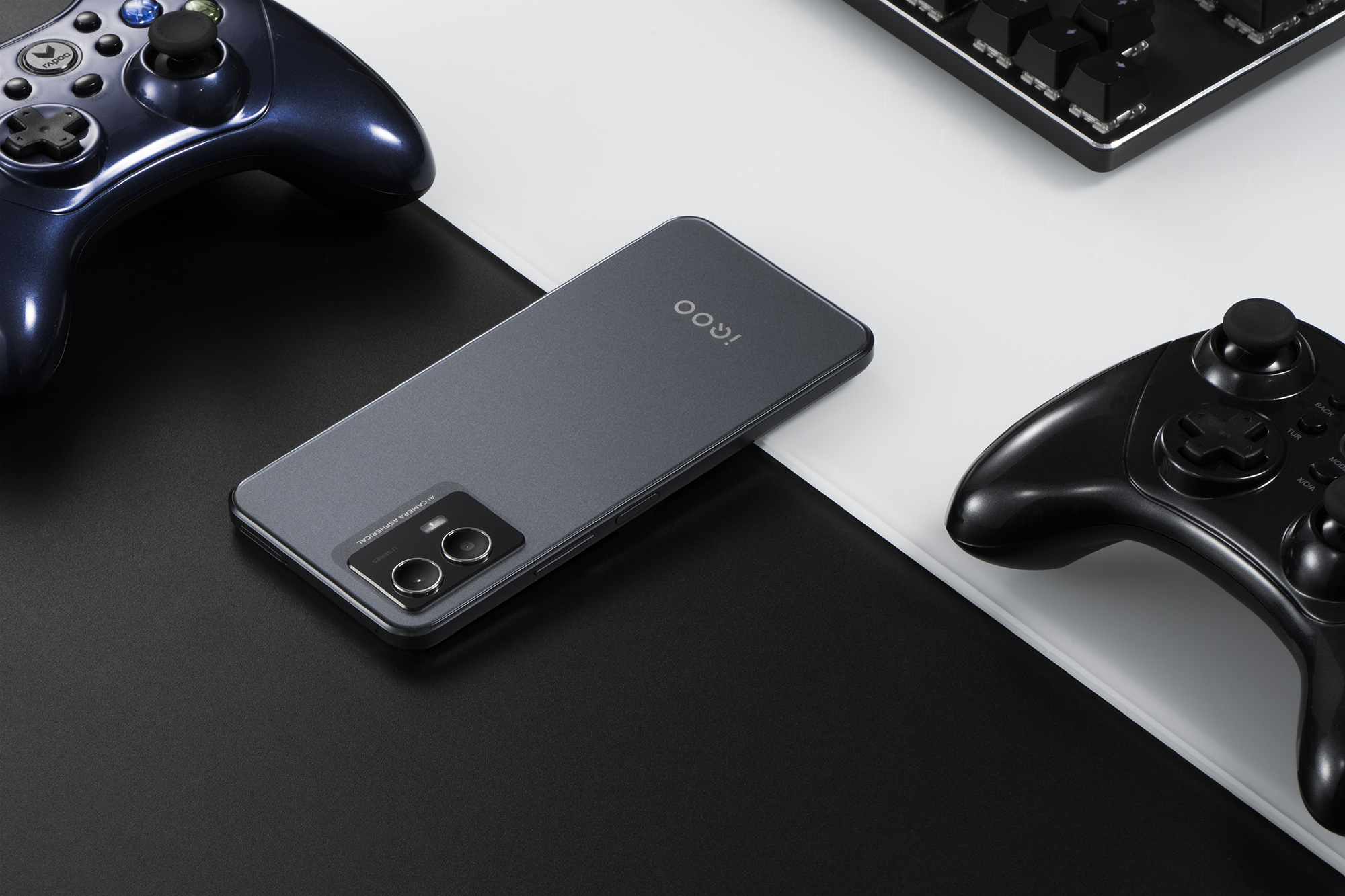 iqoou5高刷长续航的千元小钢炮