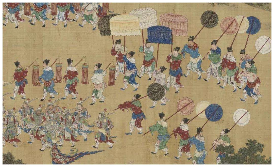 皇帝皇后出行时,陪同的太监宫女都要举着2个大扇子,有何作用?