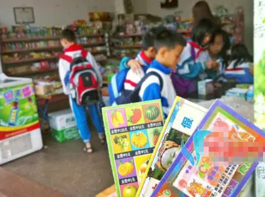小学生花钱买出抽奖规律，多么痛的领悟！每一包里有一个肯定没有休闲区蓝鸢梦想 - Www.slyday.coM