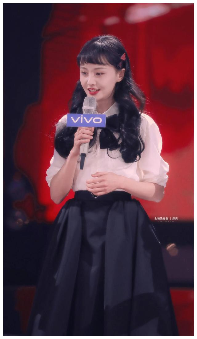 郑爽追光吧哥哥二公造型梦回贝微微好美啊