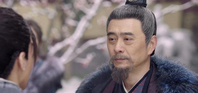 小说都是围绕屠龙刀展开的,为套取屠龙刀下落,朱九真的父亲朱长龄也