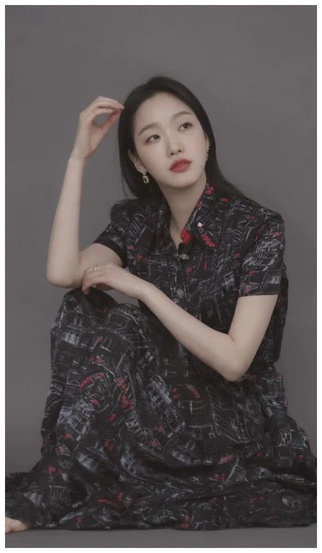 最美不过单眼皮女生留长发