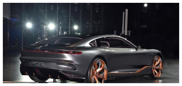 L4自动驾驶班,鸥翼门,三联屏,东风灶