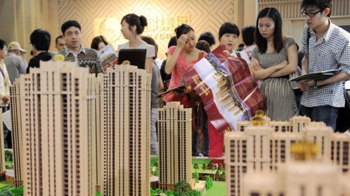 成都炒房团栽了一套房子跌70万开发商也扛不住了