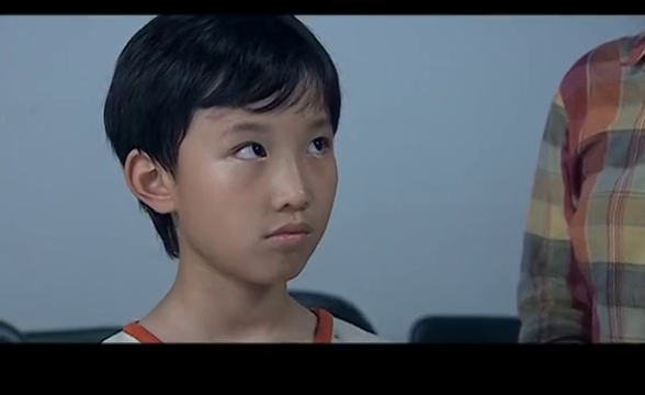 孩子被拐卖,每晚被养母要求一起睡,白天孩子神情模糊