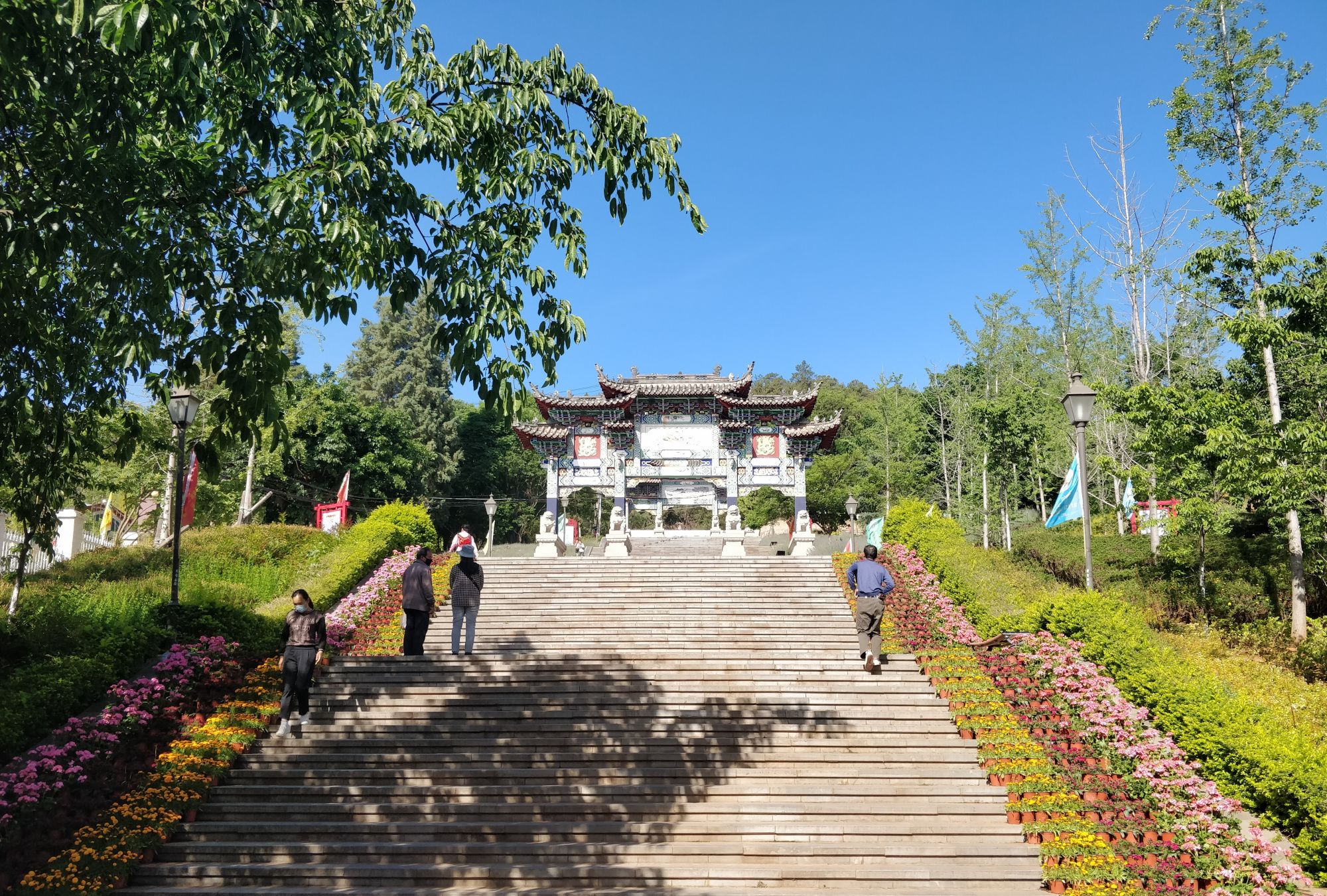 旅游楚雄必去景点之一——西山公园