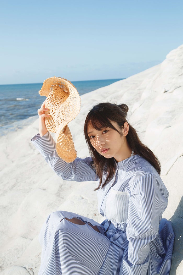 乃木坂46与田佑希首次公开成熟的黑色内衣造型