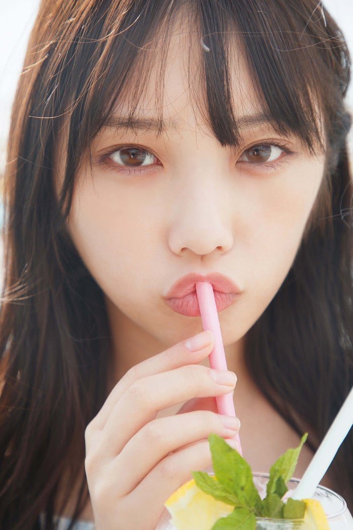 乃木坂46与田佑希首次公开成熟的黑色内衣造型