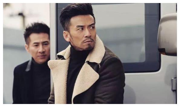 51岁唐文龙现身苍蝇小馆无人识被指近况凄凉情路坎坷仍单身