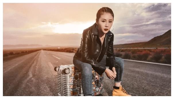 拥有1米72个子的关名扬颜值也超高是一个很有魅力的女孩子