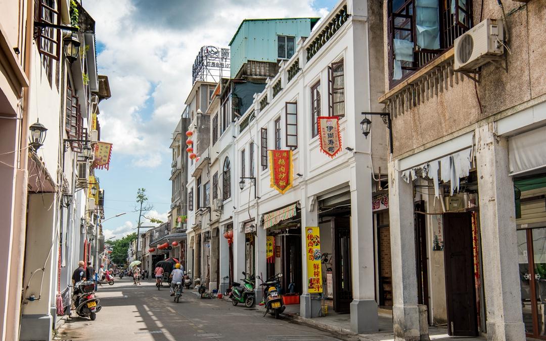 隐藏在广东潮州的老街曾经破旧濒危如今美似电影片场