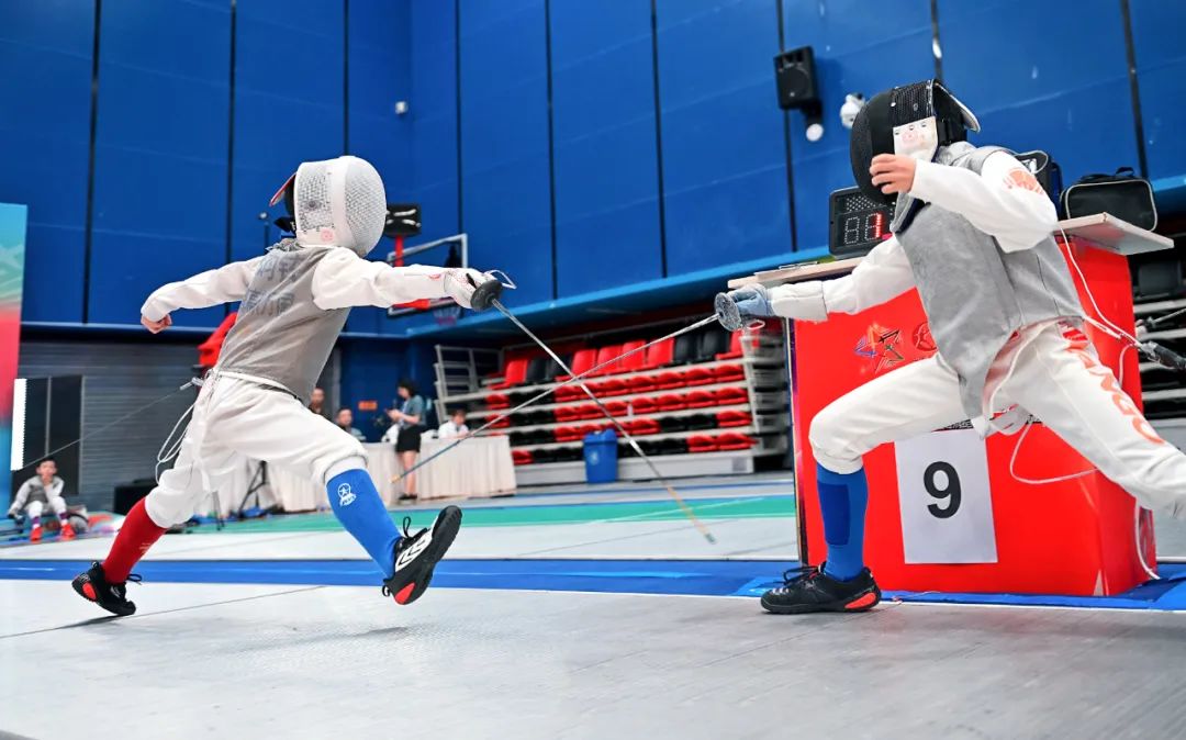 2024年"中铁文旅杯"成都击剑公开赛在中铁黑龙滩开赛