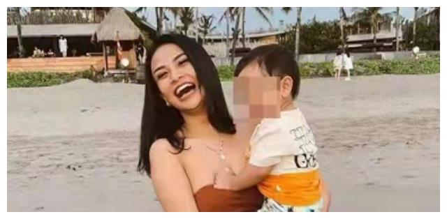 28岁歌手突遇车祸，车速190迈甩出去当场死亡，三口仅剩儿子活着休闲区蓝鸢梦想 - Www.slyday.coM