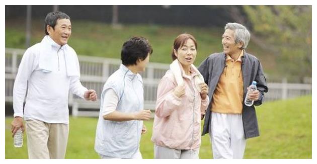 36岁女子吃月饼晕倒，医生：3种食物是天然“降脂剂”，不妨多吃休闲区蓝鸢梦想 - Www.slyday.coM