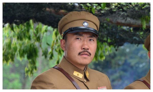 塔山阻击战中,敌军策动全线偷袭,却被两名不速之客搅乱|塔山|侯镜如