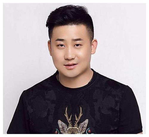 王金龙:曾靠捡垃圾为生,15岁被赵本山看中,前妻丫蛋被师弟求婚