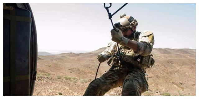 拥有“免死金牌”的兵种！战场上手无寸铁随便跑，敌军见了都得躲休闲区蓝鸢梦想 - Www.slyday.coM