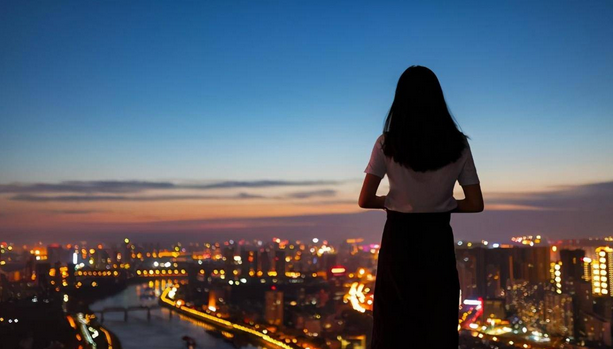 限跌令出台,说明房价下跌已势不可挡,炒房者损失惨重休闲区蓝鸢梦想 - Www.slyday.coM 限跌令出台,说明房价下跌已势不可挡,炒房者损失惨重休闲区蓝鸢梦想 - Www.slyday.coM