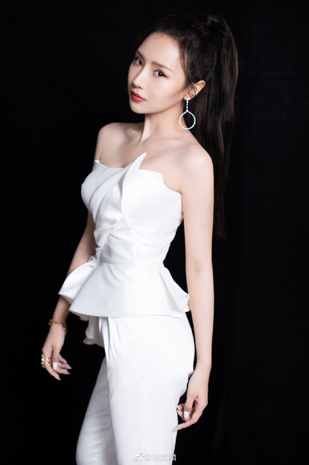 美女歌手刘美麟迷人写真美照好看啊