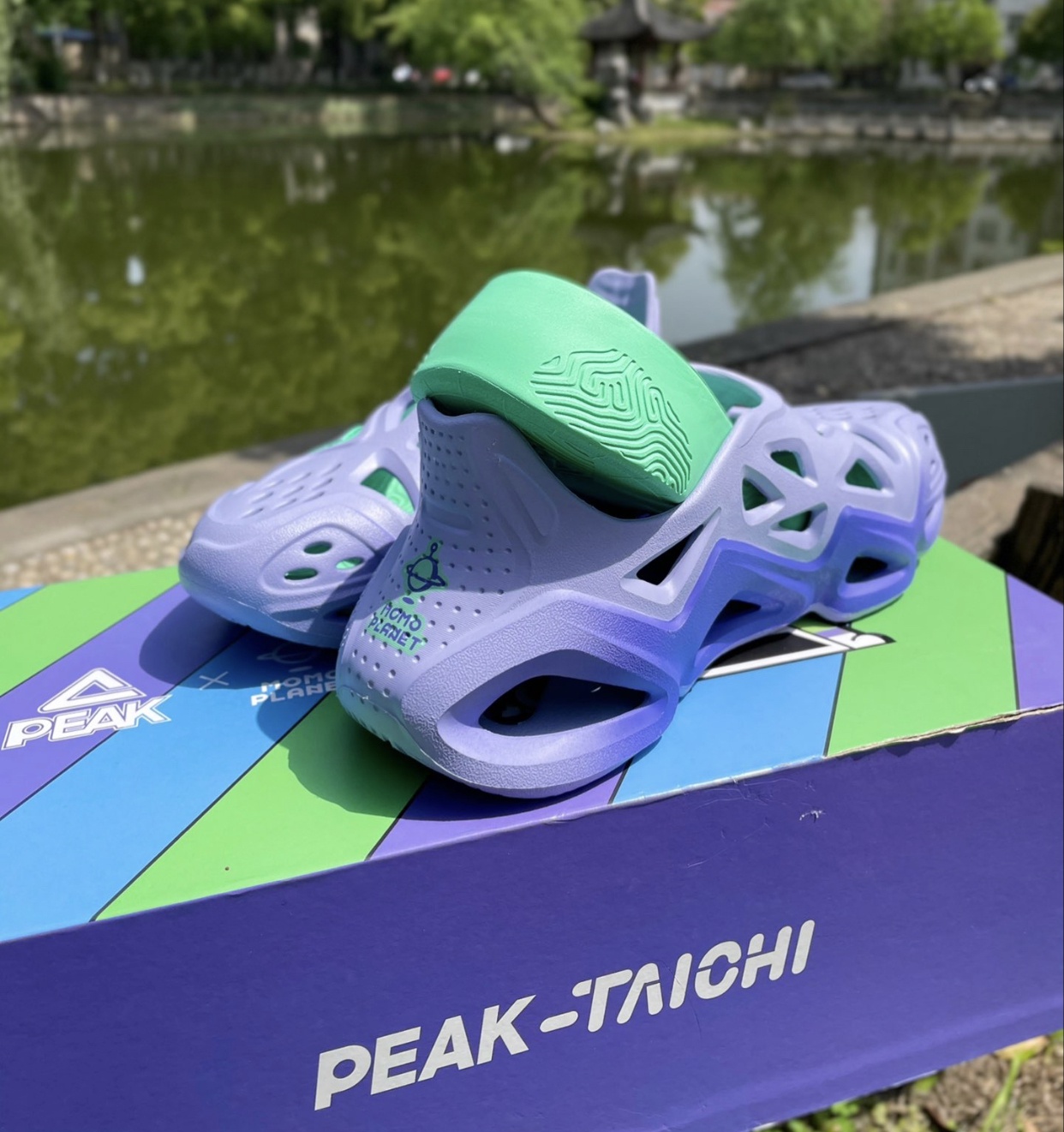 momoplanet x匹克态极洞洞鞋