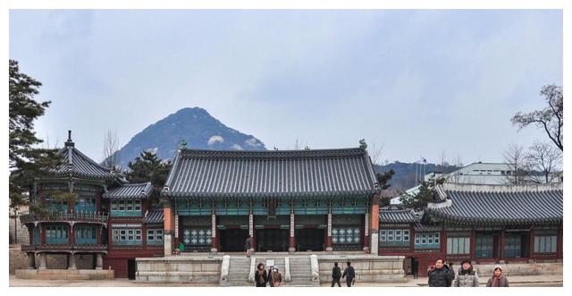 同是重建的宫殿，首里城能成文化遗产，为什么<a href=