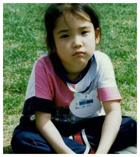 韩国女明星童年照本以为孙艺珍就很美了崔智友像小公主