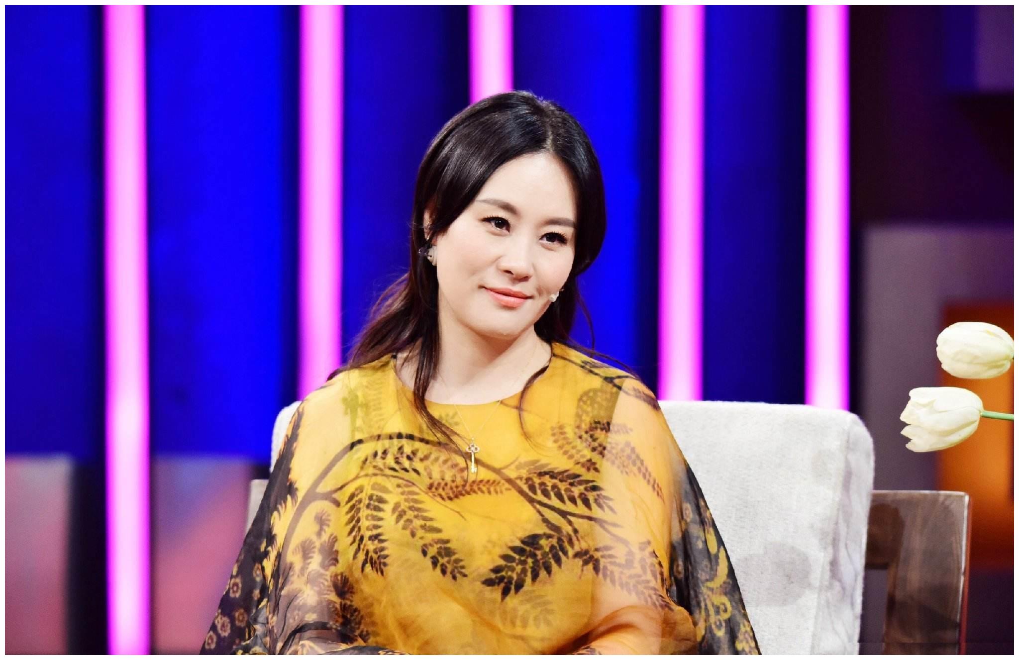 邬君梅:20岁提名奥斯卡,靳东刘晓庆都礼让三分,结婚18年无子女