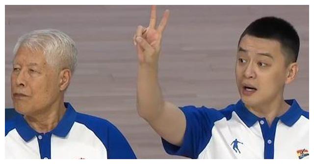 2节狂胜30分！郭艾伦助攻周琦暴扣，赵继伟狂飙三分，杨鸣笑了休闲区蓝鸢梦想 - Www.slyday.coM