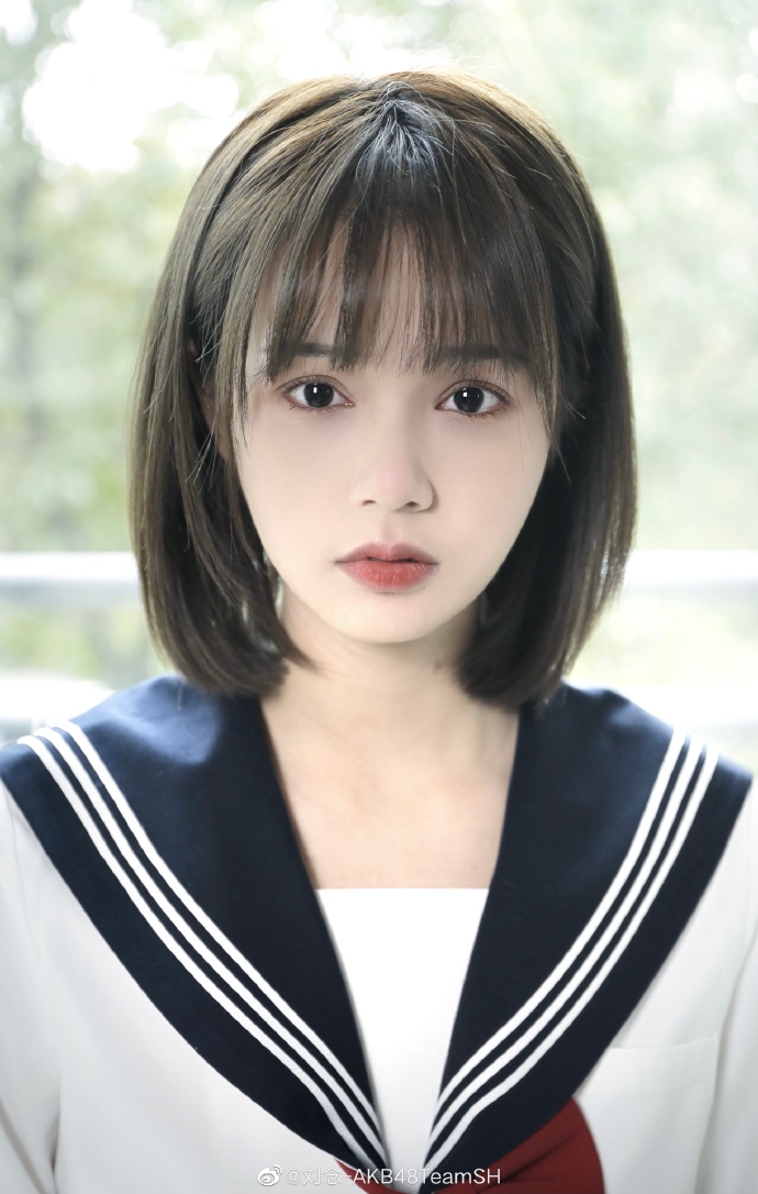 可爱美女艺人刘念迷人美照很好看啊_高清图集_新浪网