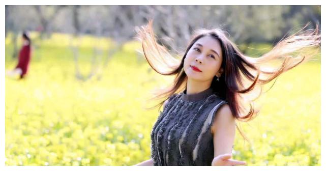 不管是劳荣枝还是劳荣枝的家人,都有一股强烈的求