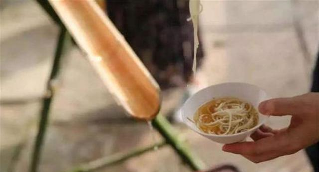 在日本火爆的“流水素面”,传入中国后,为何国人始终不愿买账?休闲区蓝鸢梦想 - Www.slyday.coM 在日本火爆的“流水素面”,传入中国后,为何国人始终不愿买账?休闲区蓝鸢梦想 - Www.slyday.coM