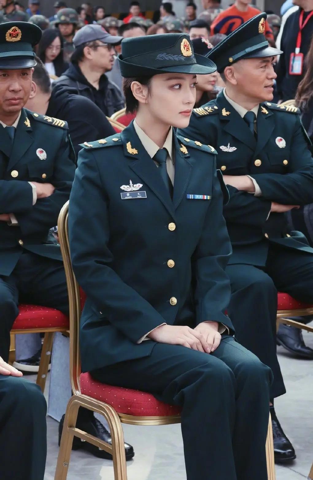 《号手就位》他的演技无可挑剔,但夏拙这个人物的能力太强