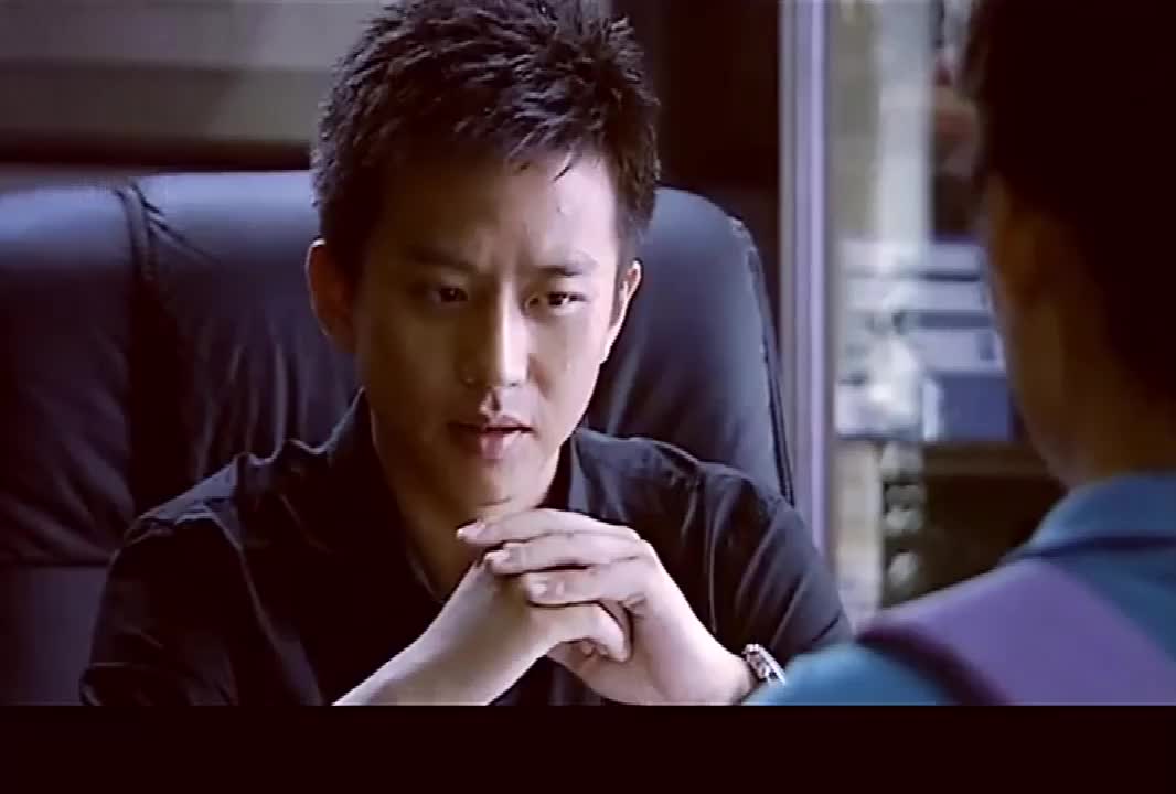 艰难爱情:纸短情长的女孩为爱奋不顾身救男友,付出青春