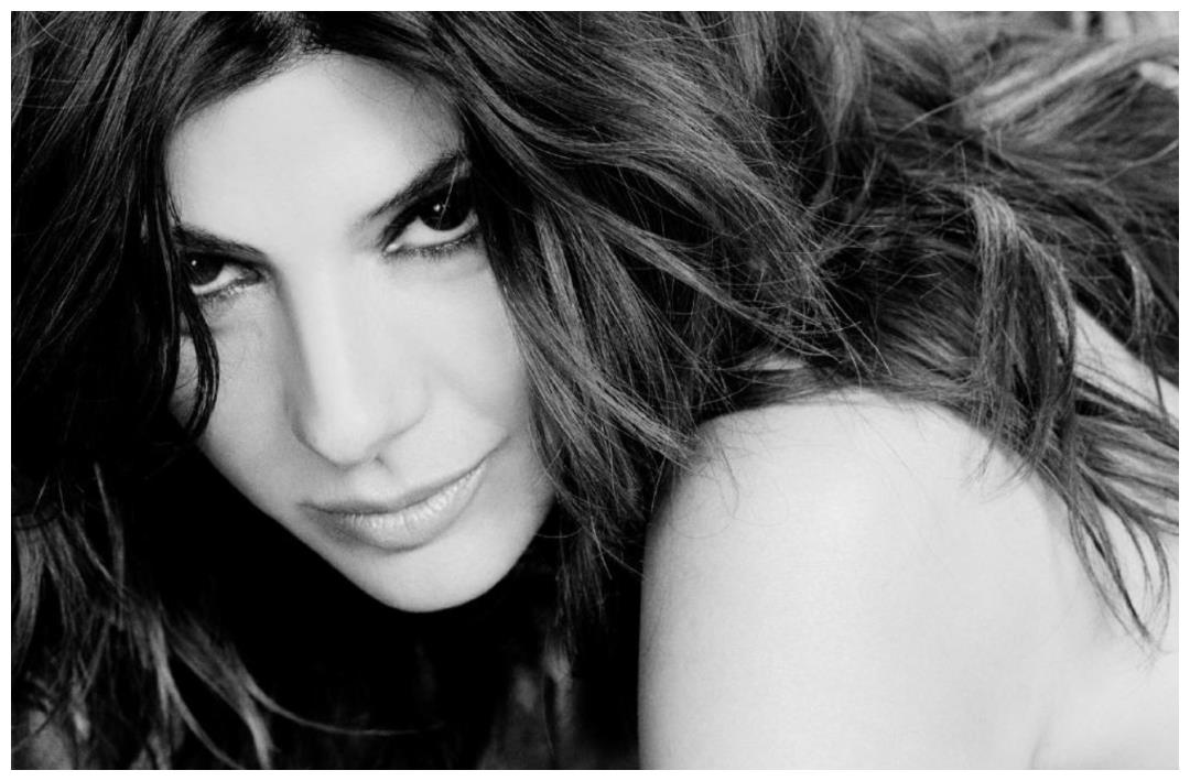 那是你没看过她年轻时的巅峰颜值!