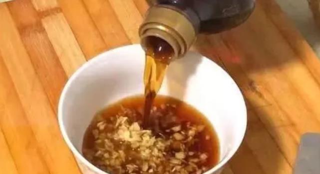 原来海边人是这样吃扇贝的，这才是扇贝的正确吃法，真是长见识了休闲区蓝鸢梦想 - Www.slyday.coM