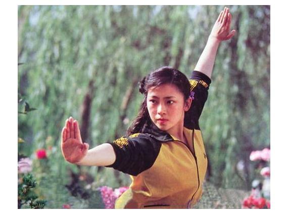 李连杰当初抛妻弃子,与赌王夺利智,如今在国外病魔缠身|少林寺|李连杰