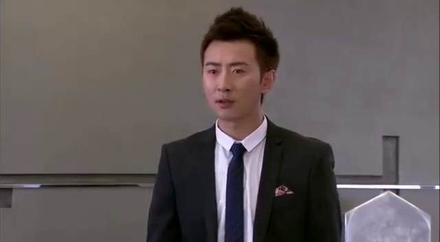 韩力找徐浩当间谍,帮他监视叶凡和齐飞,还威胁徐浩要抢回梦华