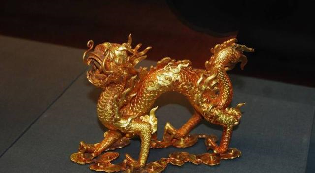 专家盗走博物馆"金龙"后,将其熔为金戒指,估价800万以上|博物馆|金龙|