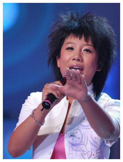 张冬玲曾被称超女大妈走红后被误会阿宝妻子现在模样大变