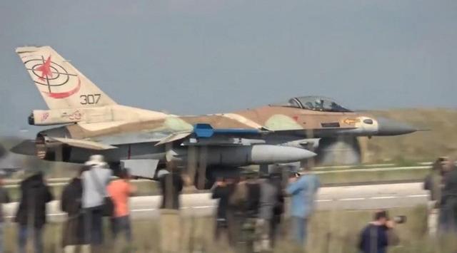 喀布尔机场发生交火,乌克兰撤侨飞机遭劫持,局面变得越来越混乱休闲区蓝鸢梦想 - Www.slyday.coM 喀布尔机场发生交火,乌克兰撤侨飞机遭劫持,局面变得越来越混乱休闲区蓝鸢梦想 - Www.slyday.coM