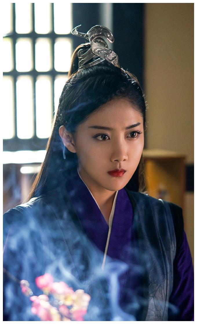 暮白首容夙李艺彤壁纸来袭演技虽欠火候但并不出戏