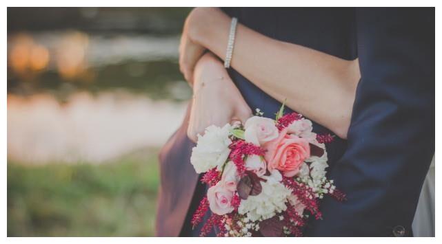 妻子烧了九年饭菜,一次生病求照顾被拒落泪,哭完选择和丈夫离婚休闲区蓝鸢梦想 - Www.slyday.coM 妻子烧了九年饭菜,一次生病求照顾被拒落泪,哭完选择和丈夫离婚休闲区蓝鸢梦想 - Www.slyday.coM