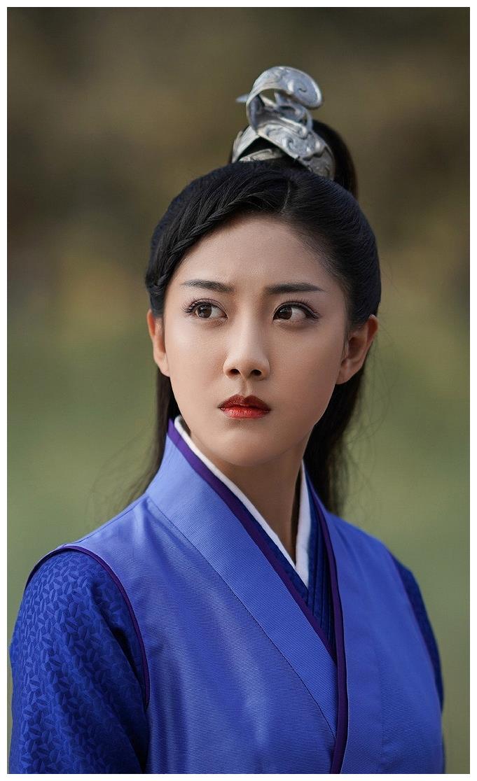 暮白首容夙李艺彤壁纸来袭演技虽欠火候但并不出戏