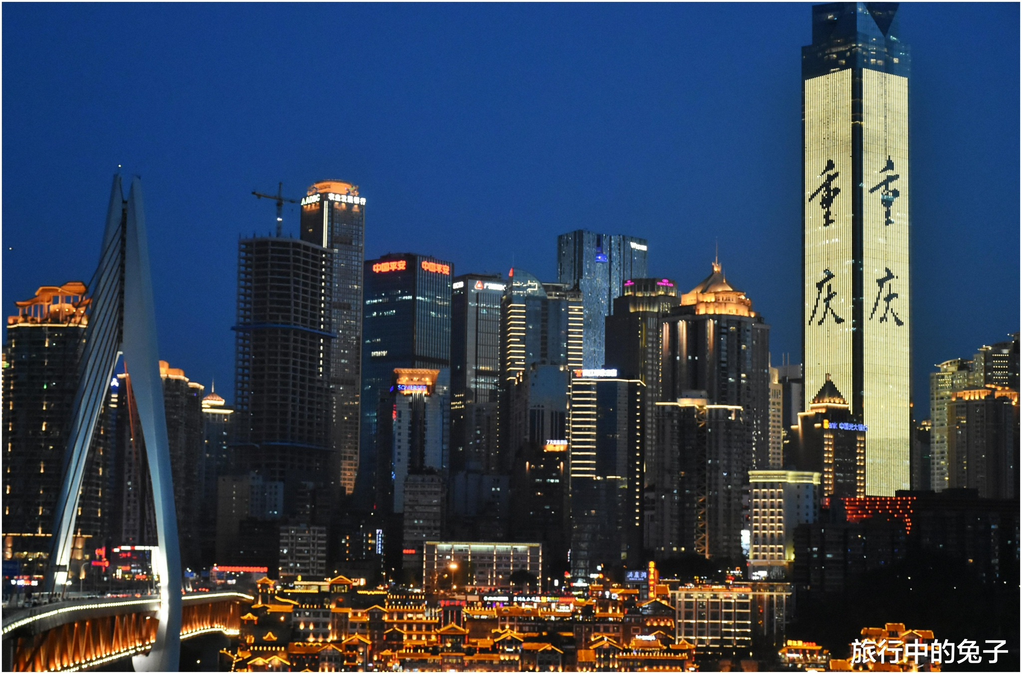 重庆上半年gdp与广州的差距_最新GDP24强,京沪差距缩小,重庆超广州无望,西安增速垫底(2)