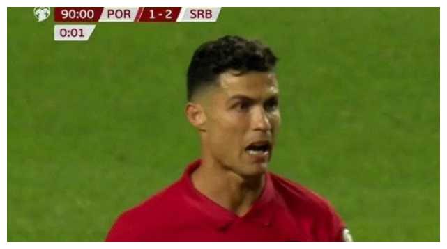 不满被绝杀！36岁C罗怒吼队友+失望蹲下，赛后瘫坐球场低头叹气休闲区蓝鸢梦想 - Www.slyday.coM