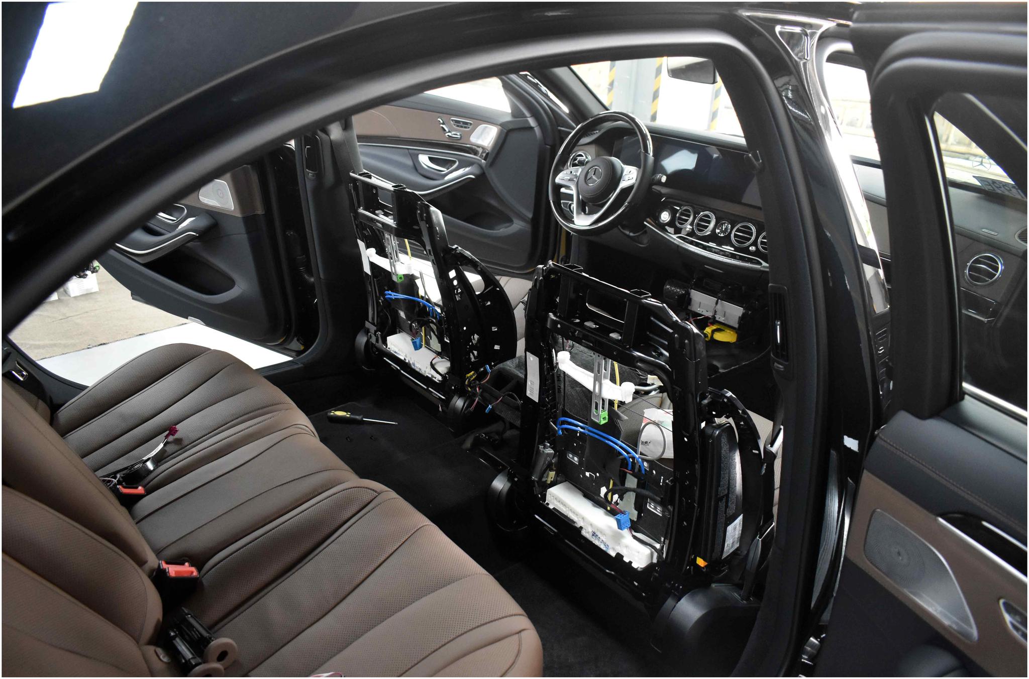 爱上汽车生活,从后排娱乐影音开始,奔驰s级e级升级后排娱乐