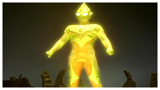 同样开挂成光辉形态赛罗很强赛迦成战神他却排不上名